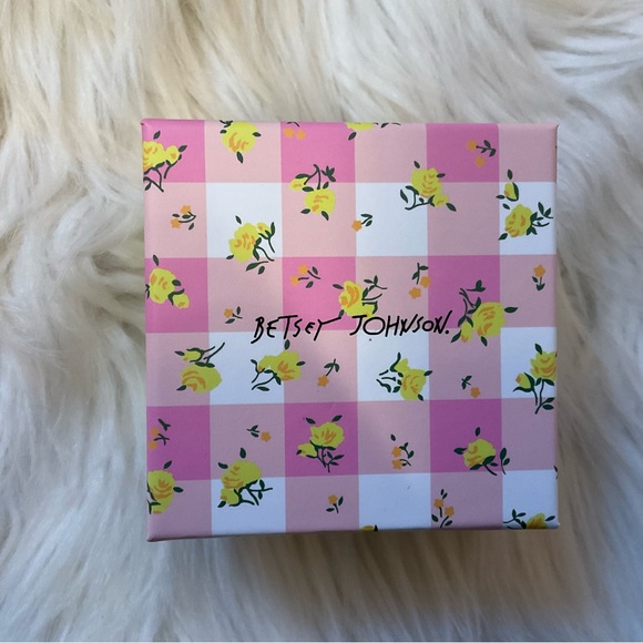 Betsey Johnson Mismatched Carrot & Bunny Drop Earrings - New in Box - Picture 8 of 9